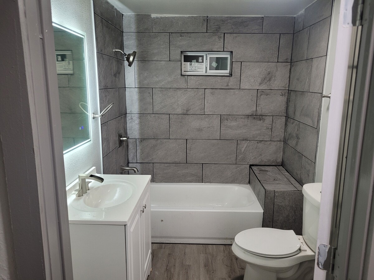 Photo - 2709 1st St