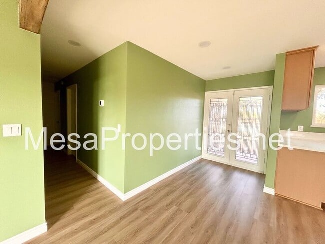 Photo - 16559 Manzanita St