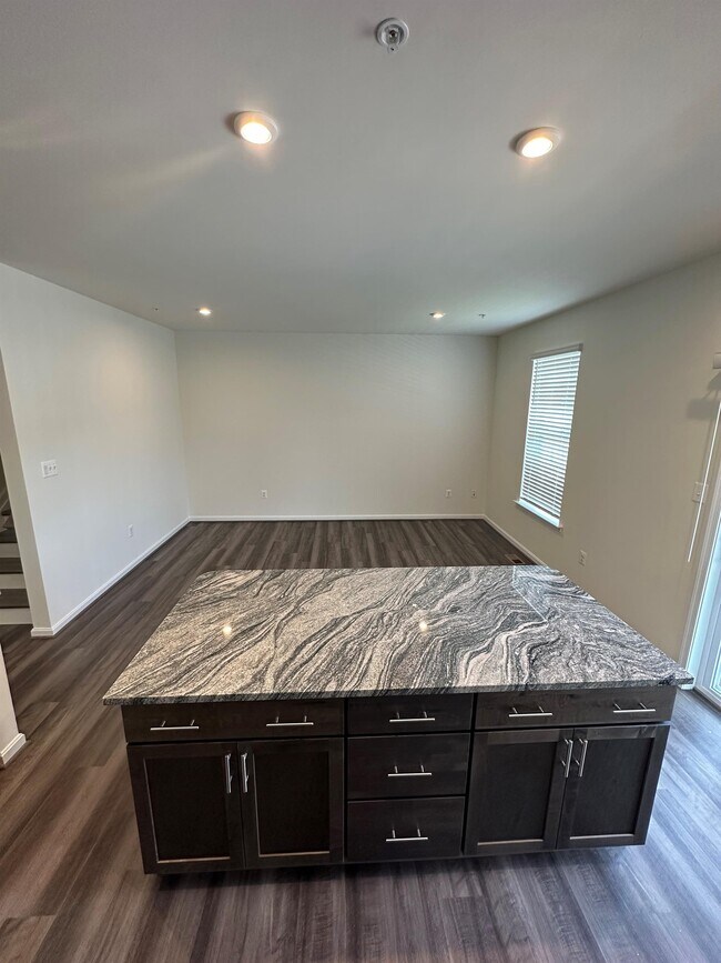 Photo - 7819 Wolf Run Ln