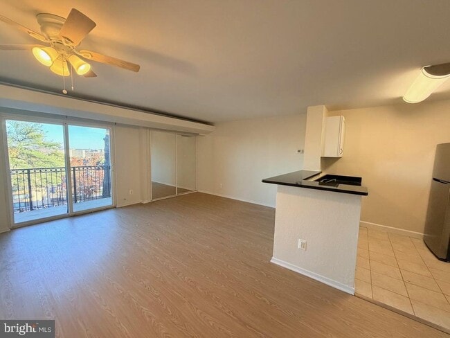 Photo - 75 S Reynolds St