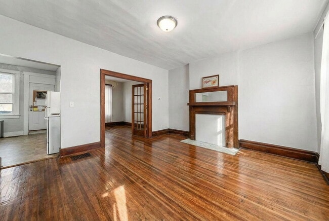 Photo - 398 E Northwood Ave