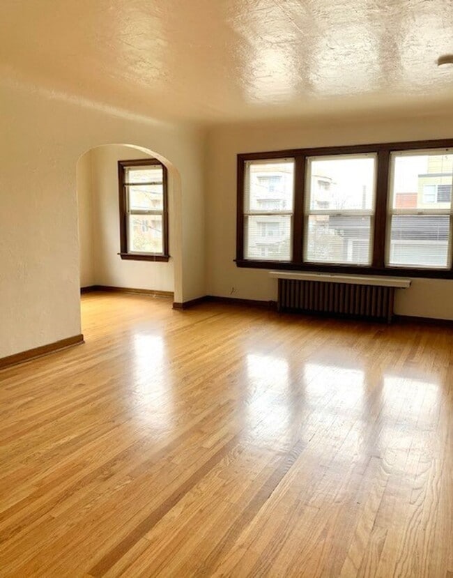 Photo - Catalina Apartments