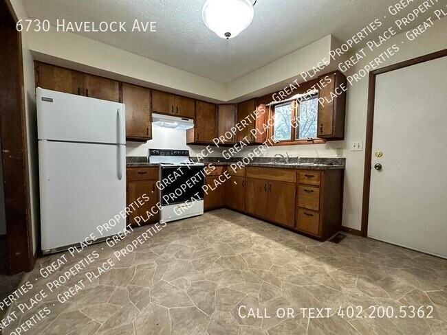 Photo - 6730 Havelock Ave