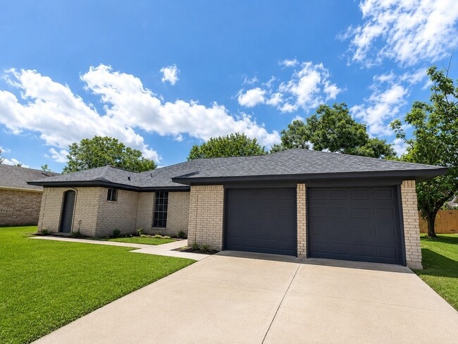 Building Photo - 509 Southern Oaks Dr