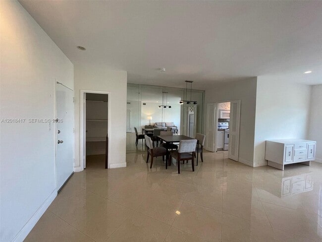 Photo - 4747 Collins Ave Unit 1102