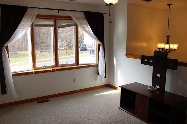 Photo - 35 Catalpa Dr