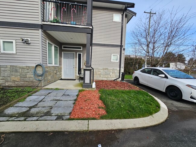 Photo - 9245 Hazel St