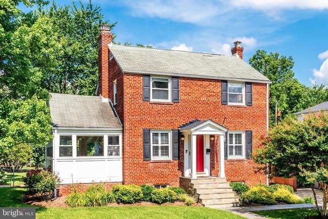 Photo - 1709 Patrick Henry Dr House