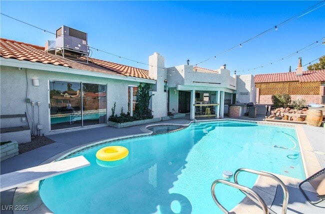 Building Photo - 5086 Cartaro Dr Rental