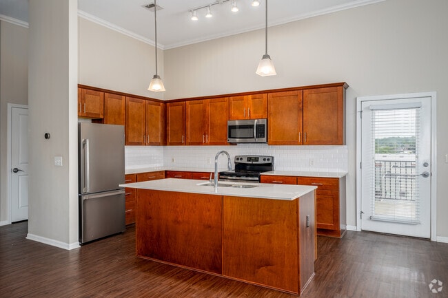 2BR, 2BA - 1,366SF - Kitchen - Oaks Centropolis