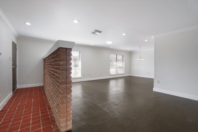 Photo - 2902 Wuthering Heights Dr