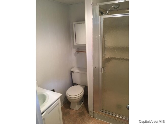 Building Photo - Beautiful 3 Bedroom Mid Century Modern Home Near Lake Springfield $1750.00
