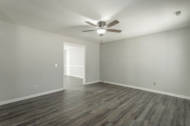 Photo - 1434 Stratton Pl Dr Unit B