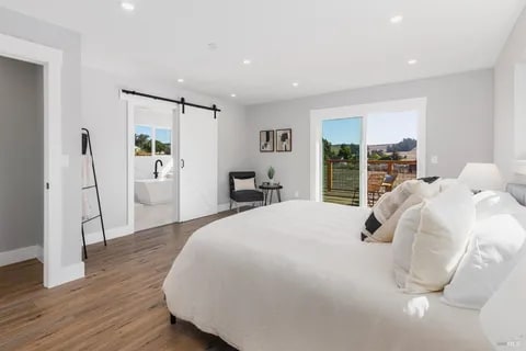 Photo - 11820 Mill St