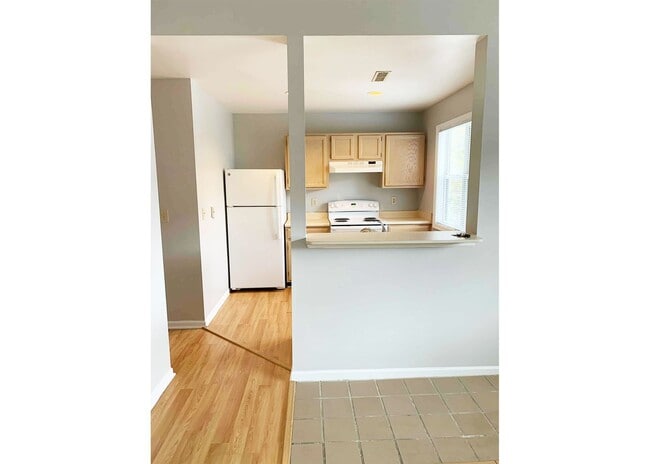 Photo - 3227 Bishop St Unit 3227-07