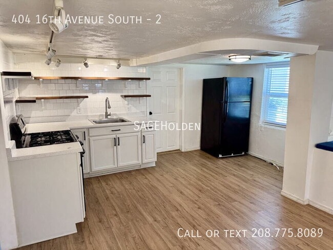 Photo - 404 16th Ave S Unit 2