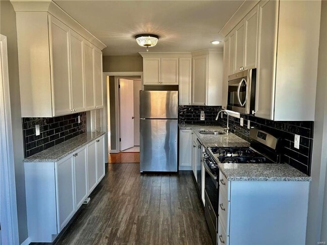 Photo - 7227-7229 Balson Unit 7227 Balson
