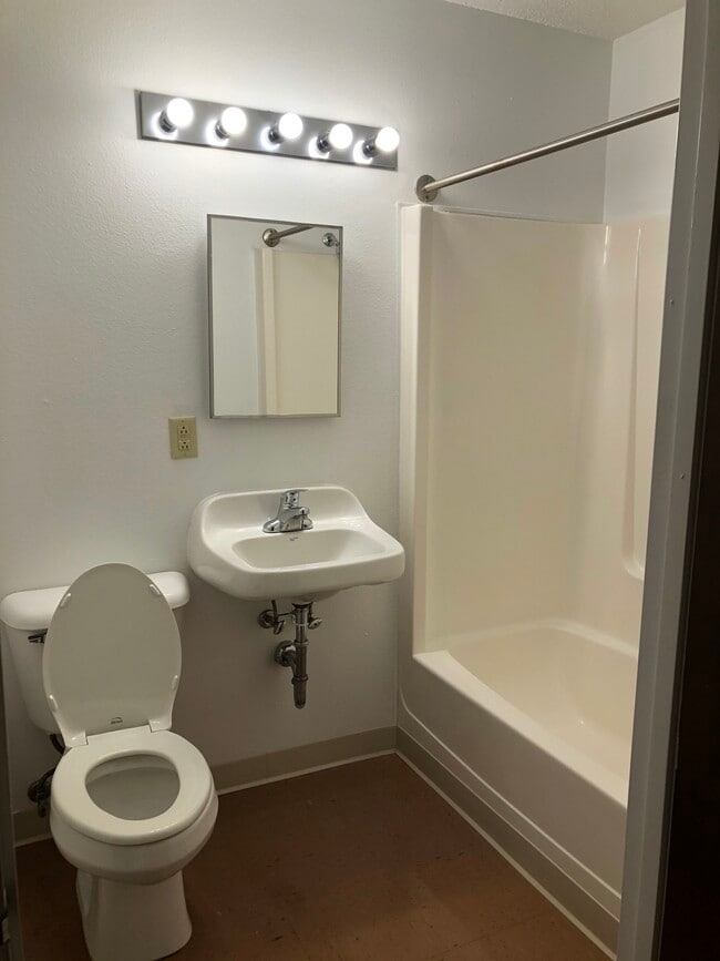Bathroom - Jacksonville Affordable Housing