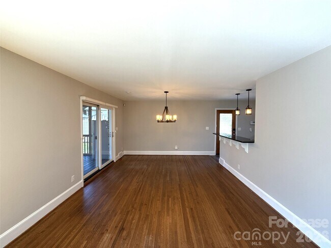 Photo - 2821 Sunset Dr