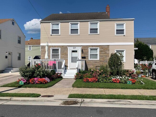 Photo - 207 N Harding Ave Townhome