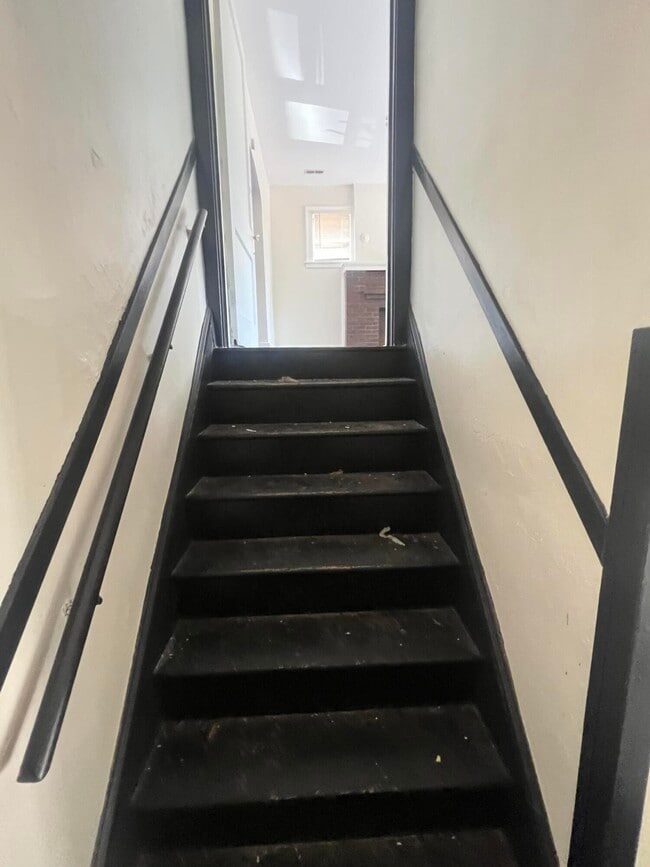3450 Cadillac Blvd Unit Upper