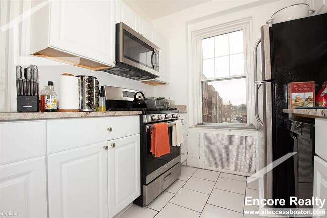 Photo - 2003 Commonwealth Ave Unit 10