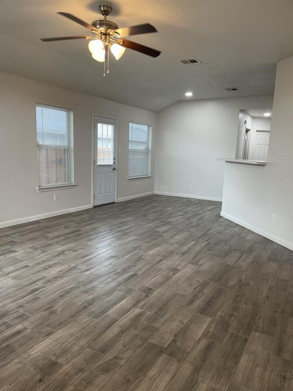 Photo - 2211 Garrett Dr