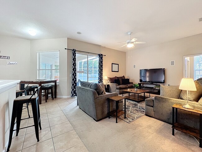 518 Brighton Dr