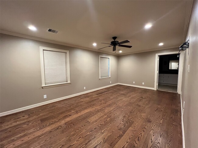 Building Photo - 1014 Roxella St