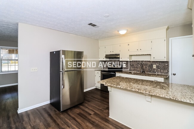 Photo - 2053 Chestnut Log Dr