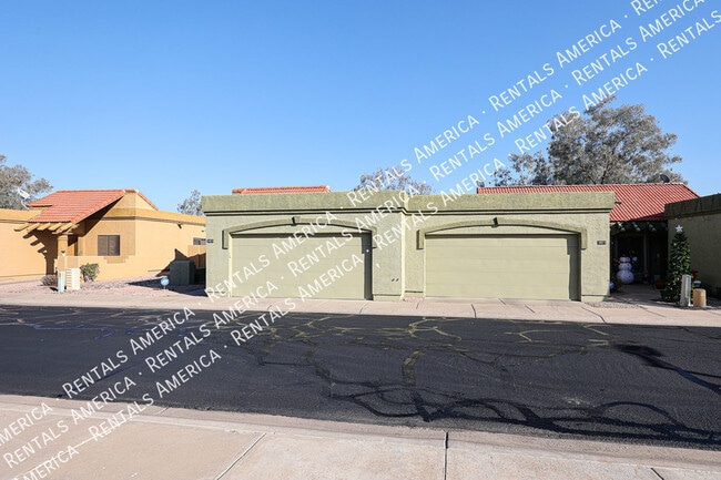 Photo - 1413 N Oak St