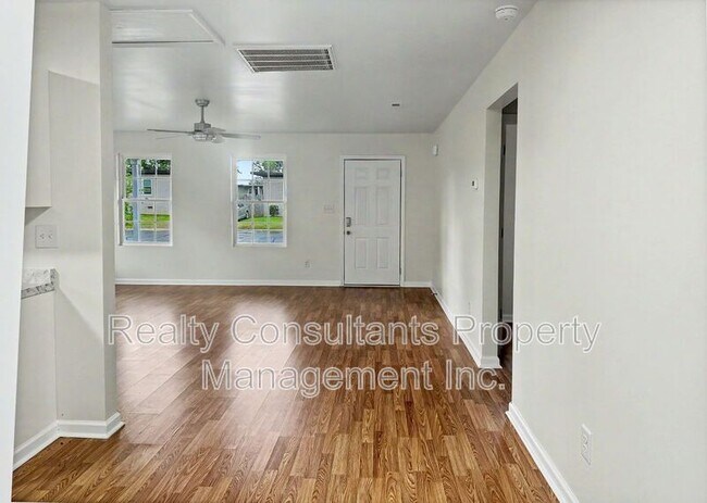 Photo - 3248 Chandler St