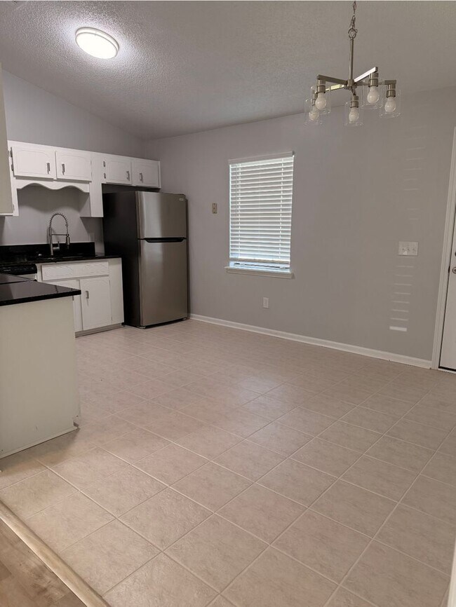 Photo - 1006 Ridgeland Dr