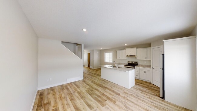 Photo - 9504B-95113 113 Ave