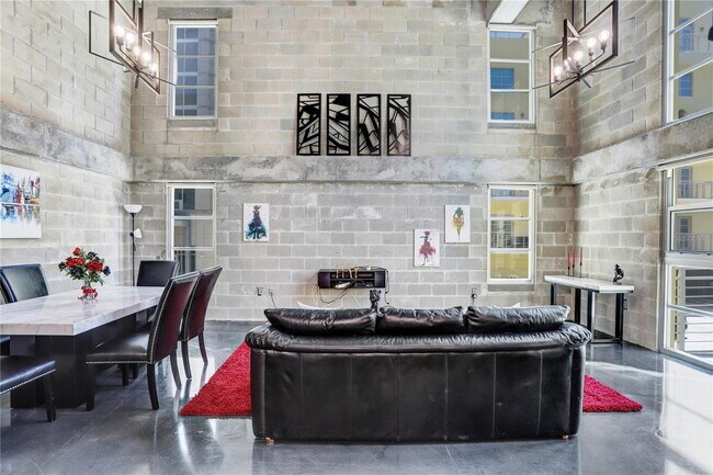 Photo - "Chic Urban Living: Spacious 2-Bed, 2-Bath... Unidad G