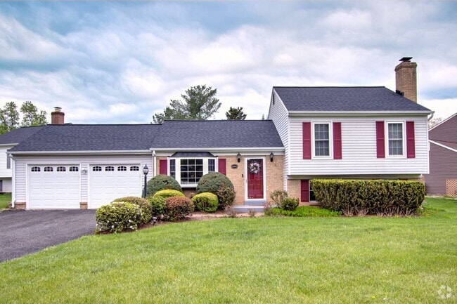 Building Photo - 10200 McKean Ct Rental