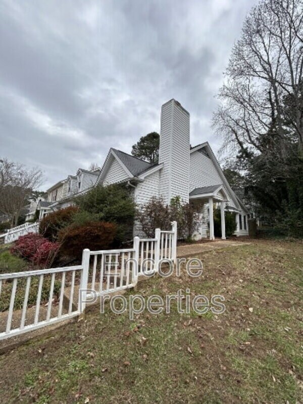 Photo - 100 Towne View Trail