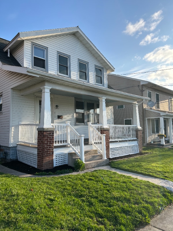 Photo - 318 E Middle St