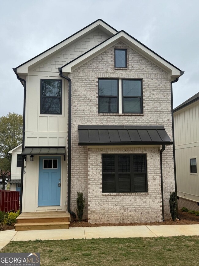 Building Photo - 1027 Park Hill Dr