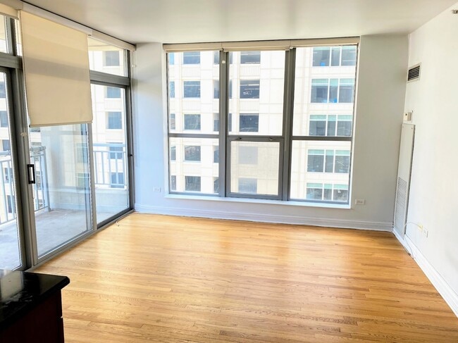 Photo - 600 N Dearborn St Unidad 811