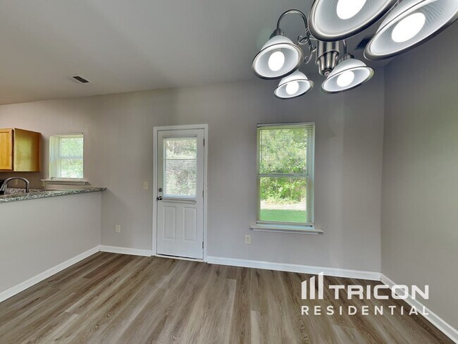 Photo - 39 Wyndham Ct