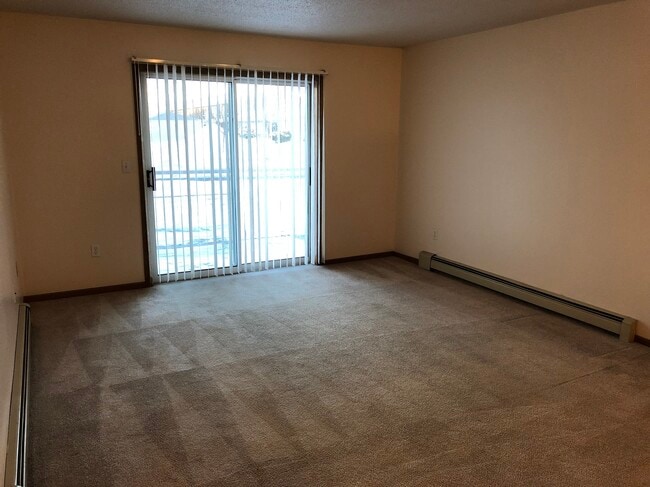 Royal Oaks Apartments Living Room