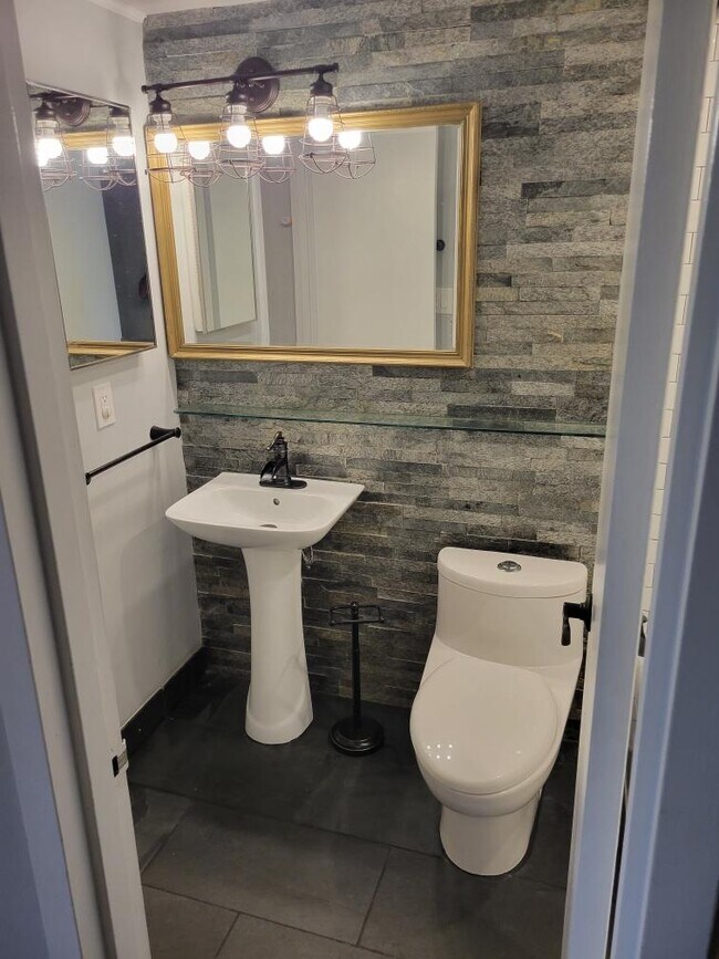 Photo - 4242 East West Hwy Unidad 612