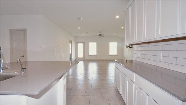 Photo - 28910 Yukon River Ct