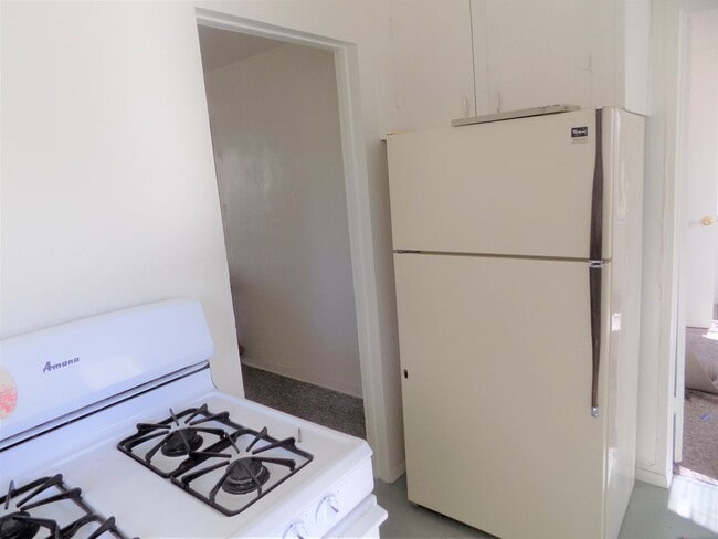 Photo - 735-745 Grand Ave Unit 735