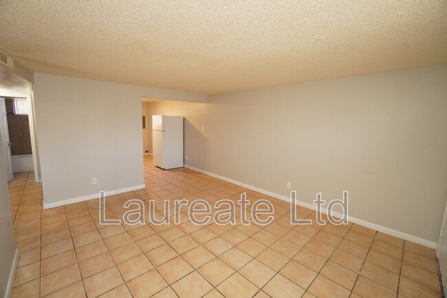 Photo - 1124 Rosemary St Unidad 5