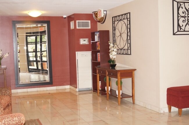 Photo - 200 Ledgewood Dr Unit 205