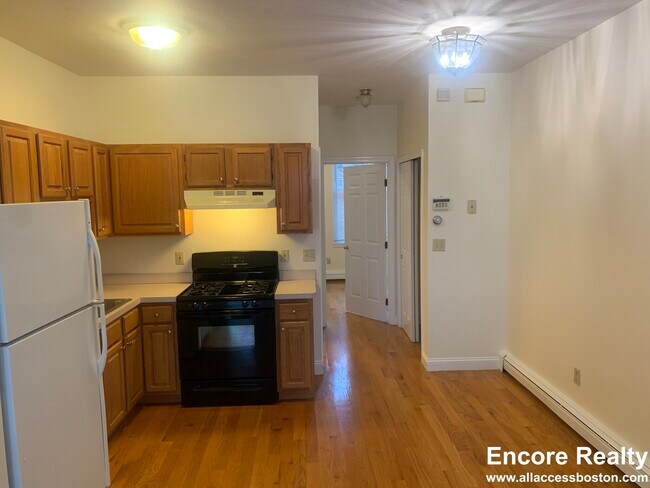 Photo - 202 Hurley St