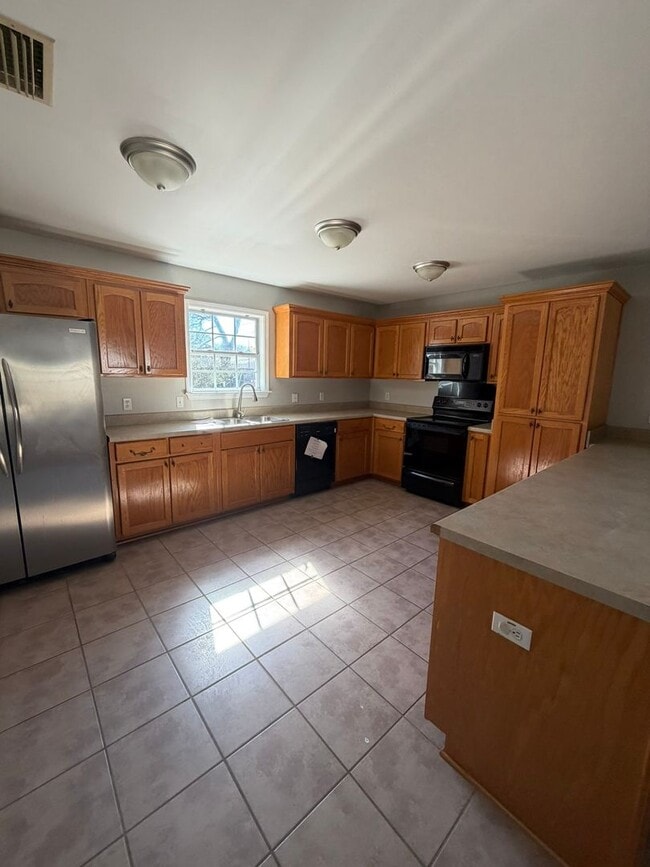 Photo - 511 W Watts St