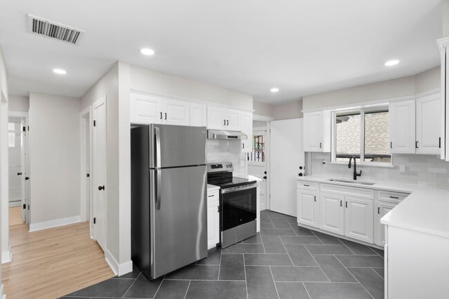 Photo - 2903 W 39th Ave